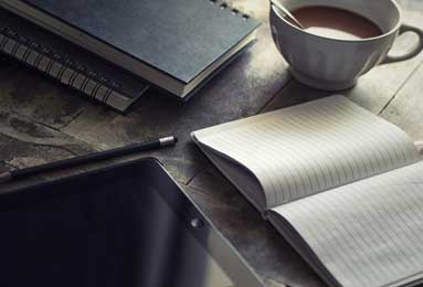 九游官网-鲍尔20+6+8怀特27+5 黄蜂主场44分狂胜国王