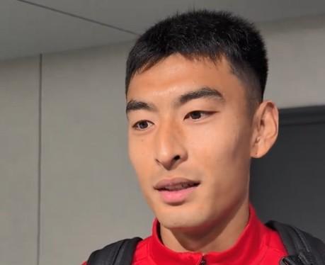 王子铭：赛前热身都要回避老队友，怕一看见他们忍不住笑出来